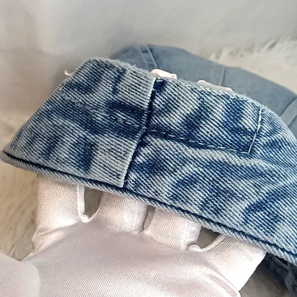 Denim Hobo Bag w/Fashion Brooches - Picture 11 of 17